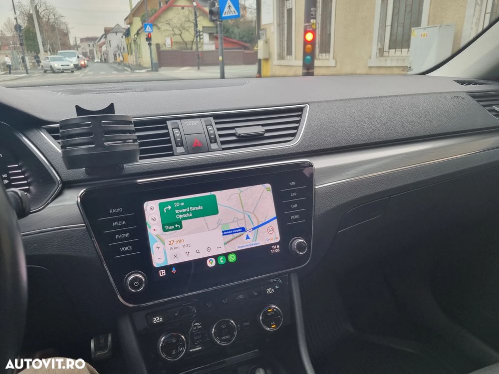 Skoda Superb Combi 2.0 TDI 4X4 DSG Scout - 16