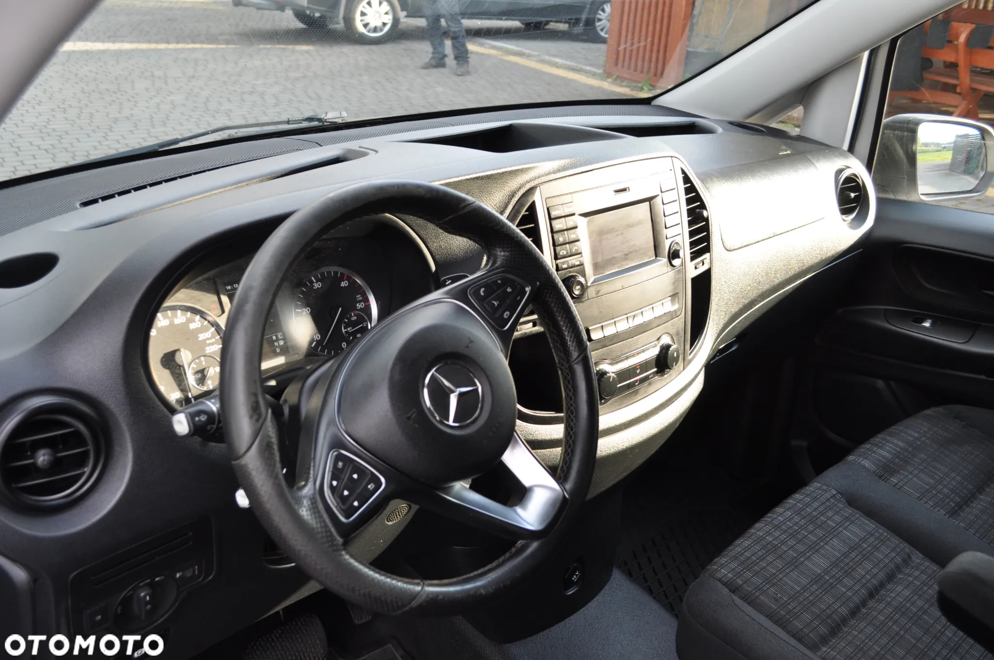 Mercedes-Benz Vito 114 2.2 Cdi Long Klima Kamera AUTOMAT Obustronne Drzwi Suwane - 4