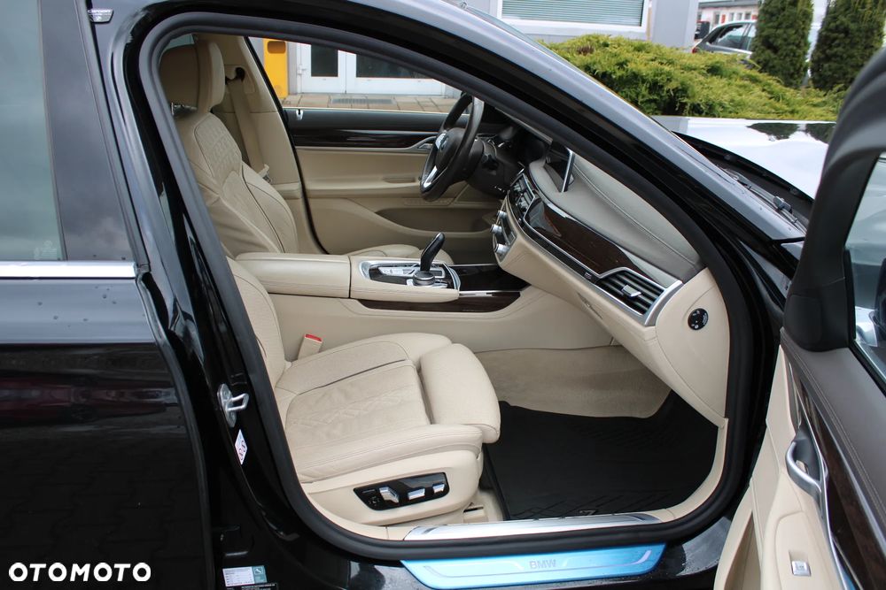 BMW Seria 7 740d xDrive - 15