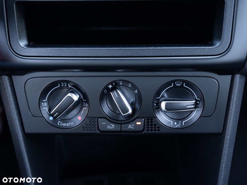 Volkswagen Polo 1.4 Comfortline - 36