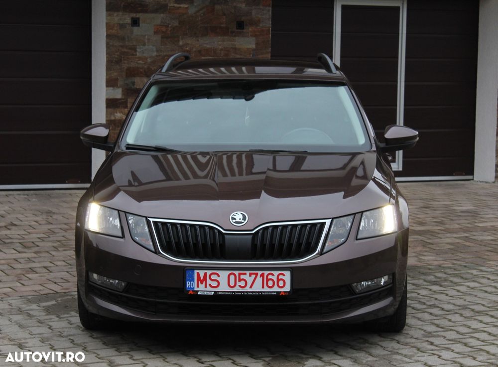 Skoda Octavia 1.6 TDI DSG Ambition - 3