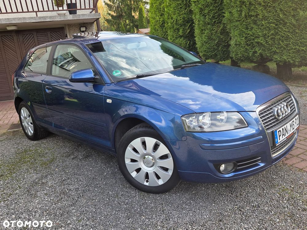 Audi A3 3-drzwiowe 1.6 Attraction - 10