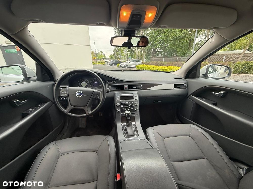 Volvo V70 2.0T Momentum - 22