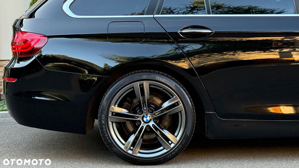 BMW Seria 5 525d Touring Modern Line - 31