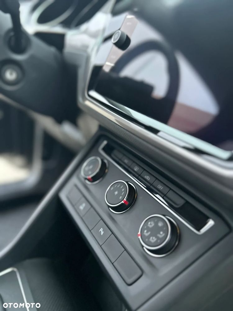 Volkswagen Touran 1.5 TSI EVO Trendline - 26