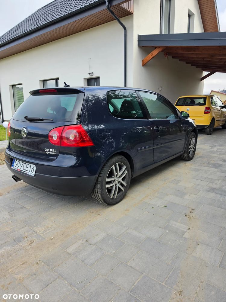 Volkswagen Golf - 4