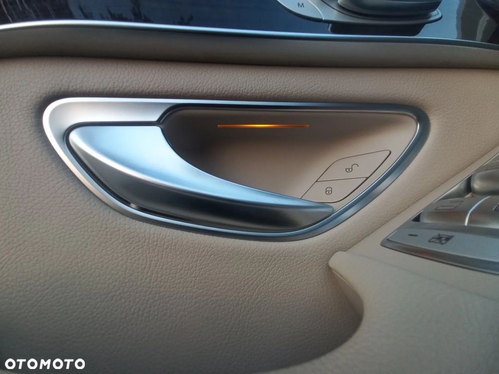 Mercedes-Benz GLC - 36