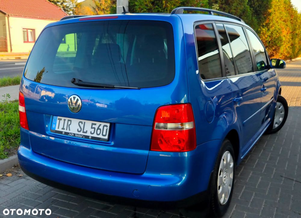 Volkswagen Touran 1.9 TDI DPF Highline - 11