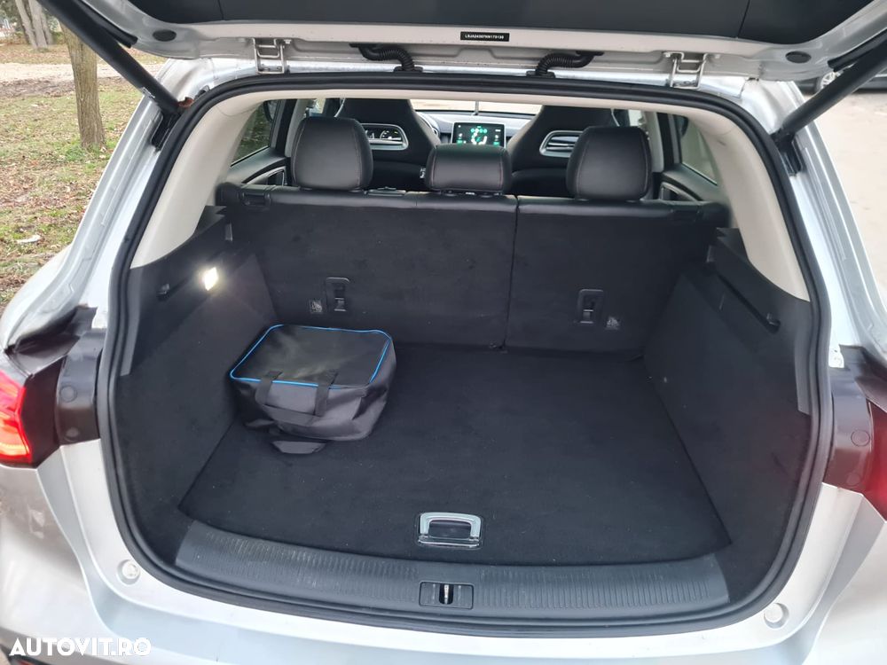 MG EHS PHEV Luxury - 9