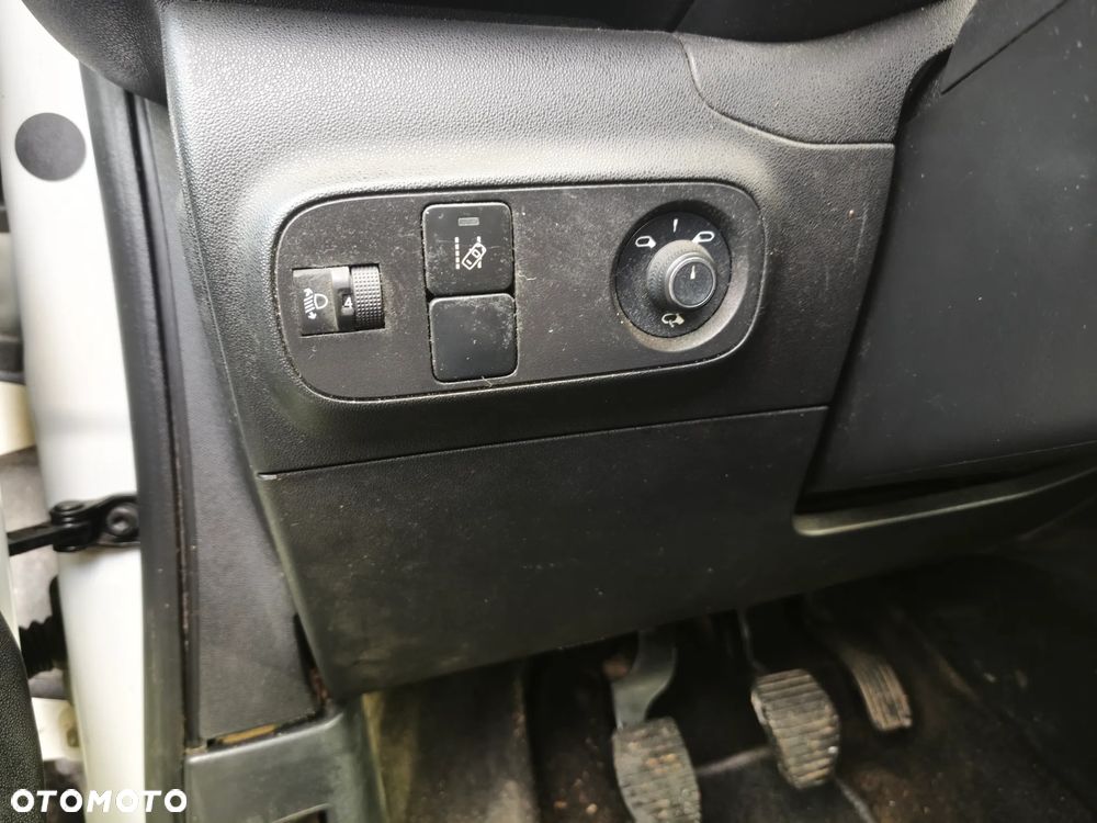 Citroën C3 BlueHDi 100 S&S FEEL PACK - 18