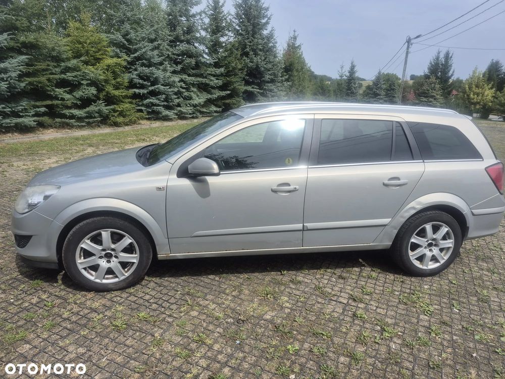 Opel Astra 1.9 CDTI Enjoy - 1