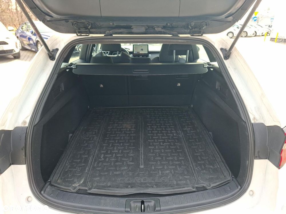 Toyota Corolla 1.8 Hybrid Comfort - 18