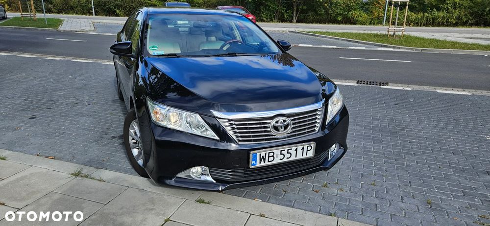 Toyota Camry - 1