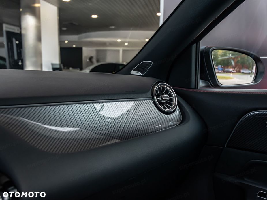 Mercedes-Benz GLA 200 AMG Line - 13