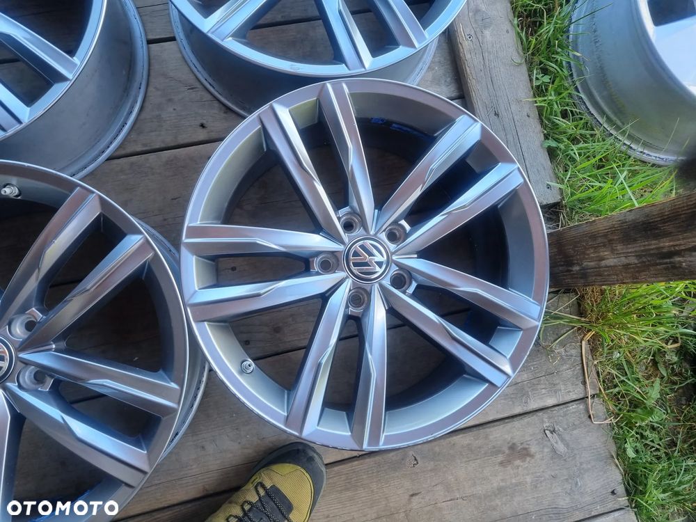 VW PASSAT 3G0,TIGUAN,SEAT LEON,SKODA SUPERB,AUDI 8X18 ET44 5X112 bdb stan - 4