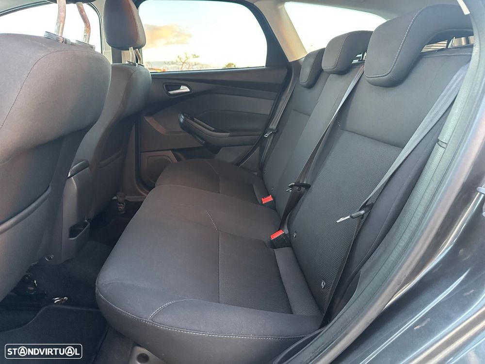 Ford Focus SW 1.5 TDCi Titanium DPS - 12