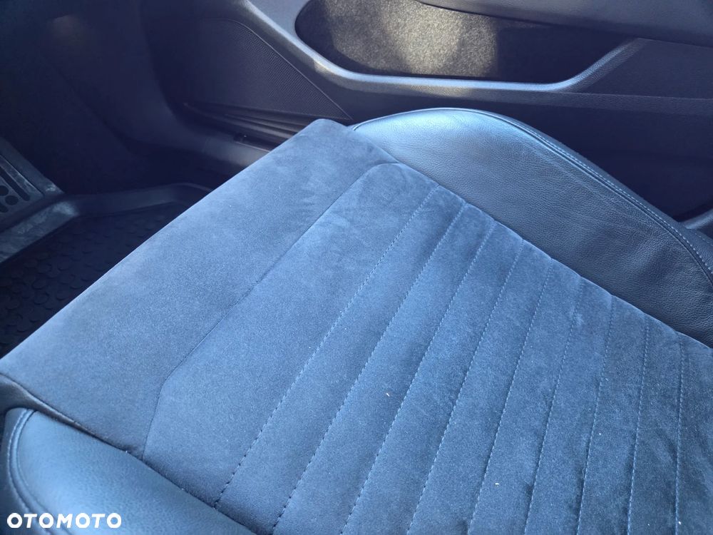 Volkswagen Passat Variant 1.5 TSI EVO Highline DSG - 16
