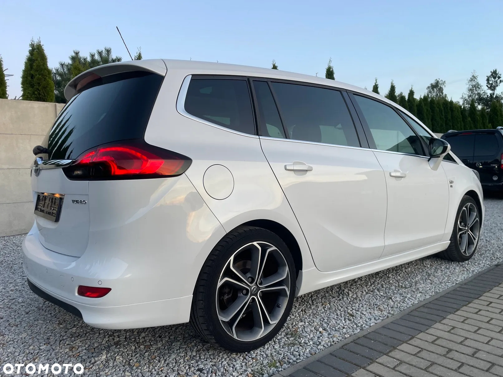 Opel Zafira - 10