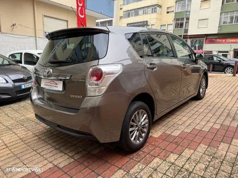 Toyota Verso 1.6 D-4D Comfort+GPS - 4