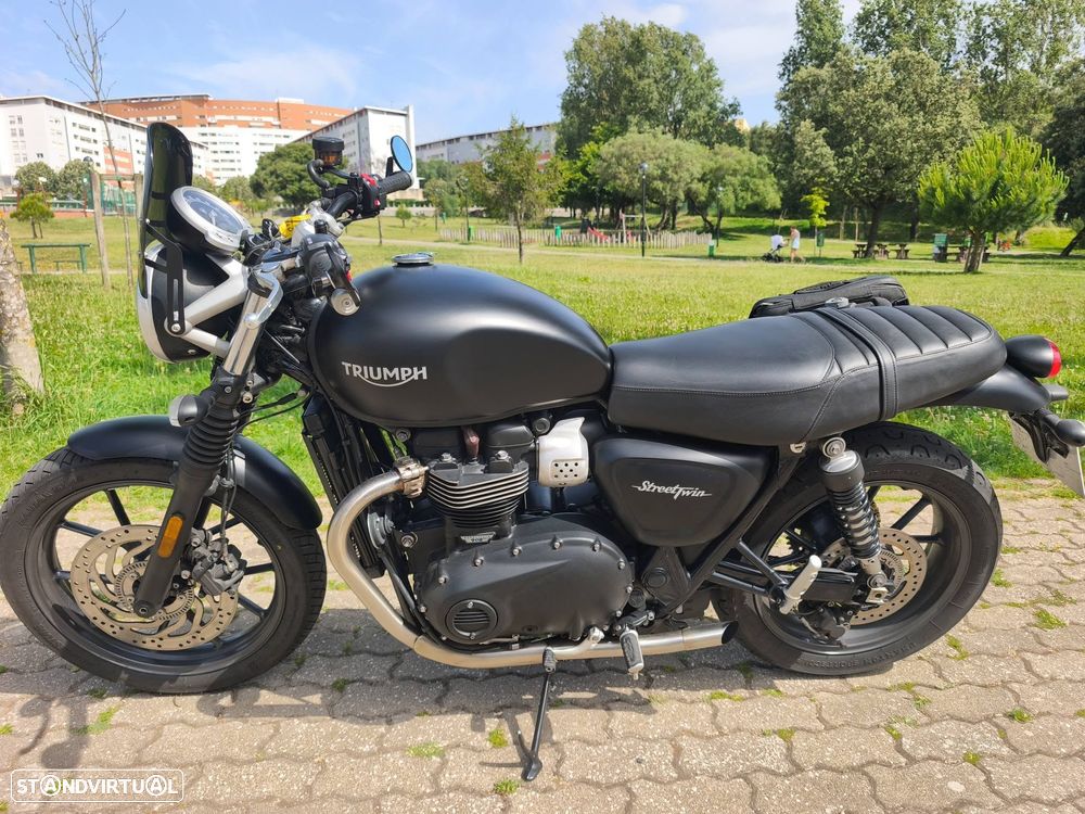 Triumph Bonneville 900 street twin - 8
