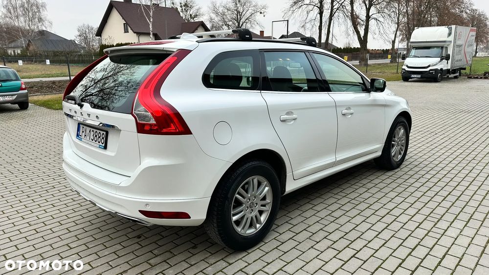 Volvo XC 60 D5 AWD Momentum - 5