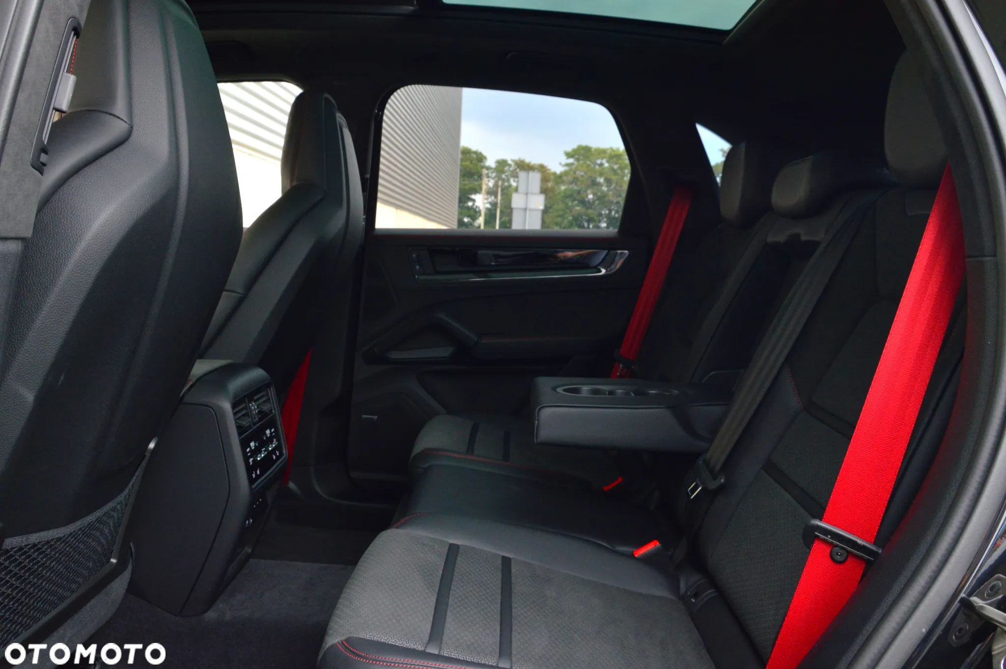 Porsche Cayenne GTS - 18