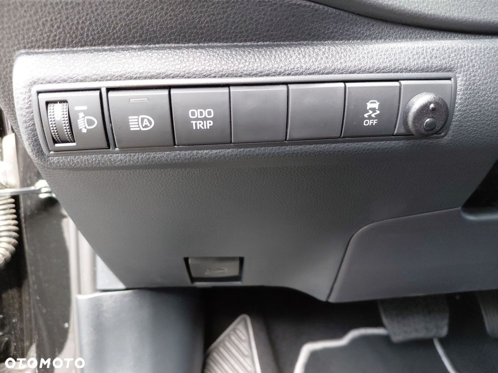 Toyota Corolla 1.8 Hybrid Comfort - 21