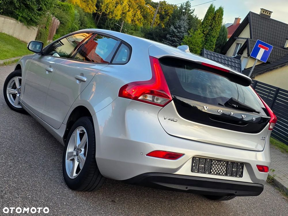 Volvo V40 D2 Momentum - 10