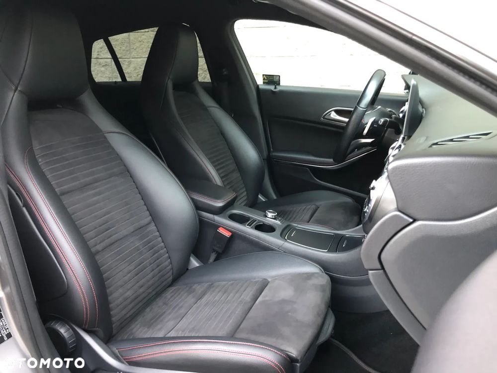 Mercedes-Benz CLA 200 7G-DCT AMG Line - 26
