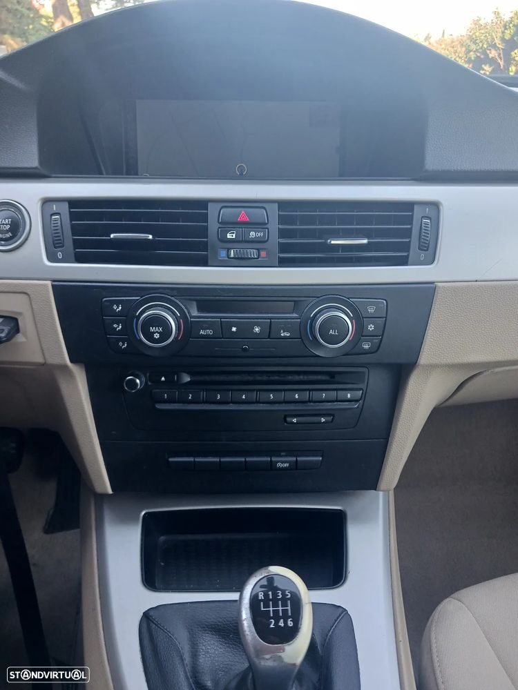 BMW 318 d Navigation - 20