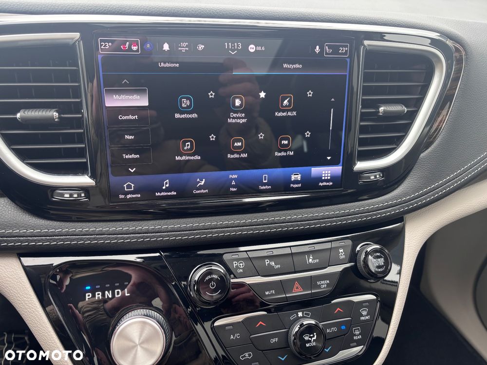 Chrysler Pacifica - 23