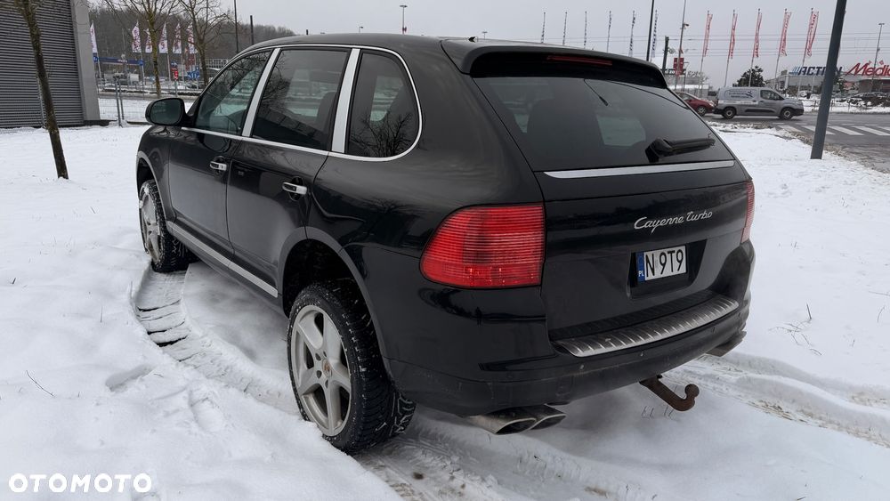 Porsche Cayenne Turbo - 4