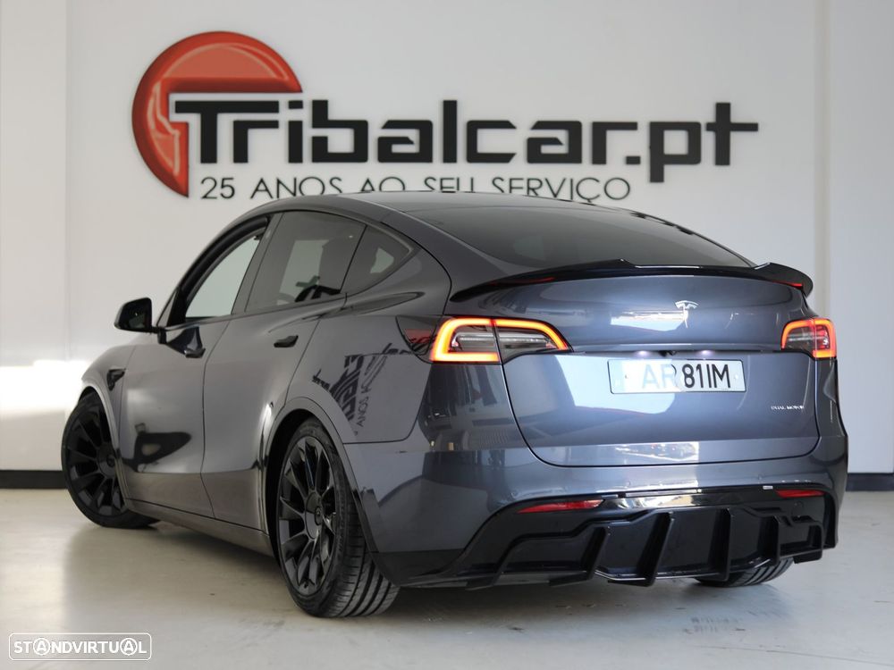 Tesla Model Y Long-Range RWD - 2