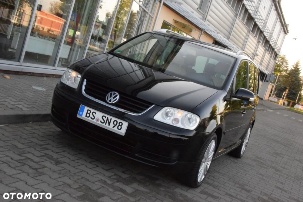 Volkswagen Touran - 36