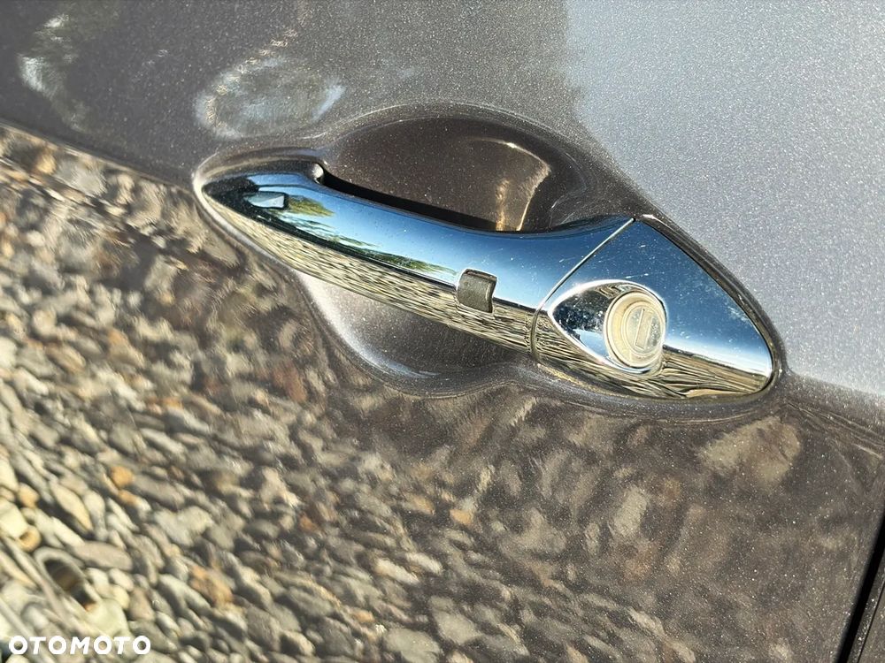 Hyundai i30 blue 1.6 CRDi DCT Passion - 34