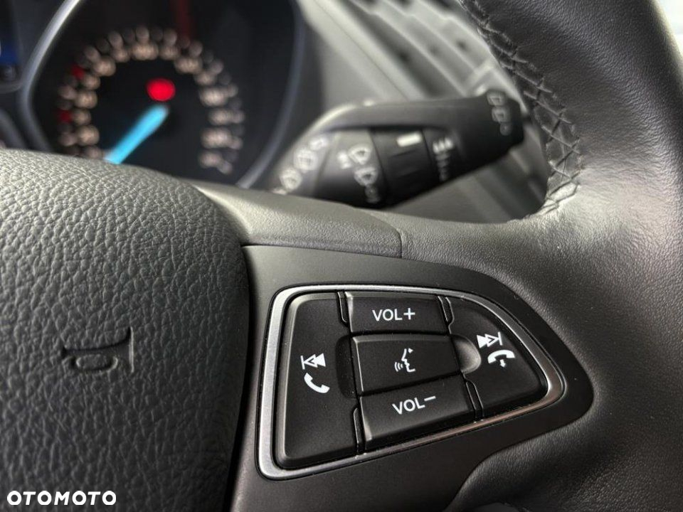 Ford Kuga - 6