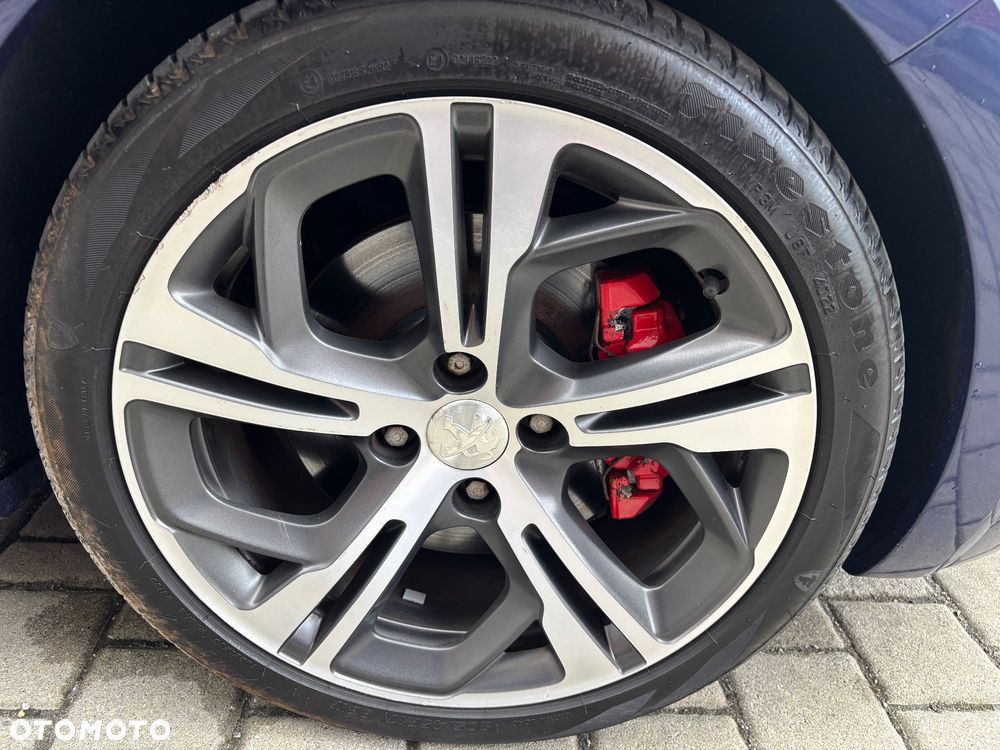 Peugeot 208 1.6 THP GTi - 32