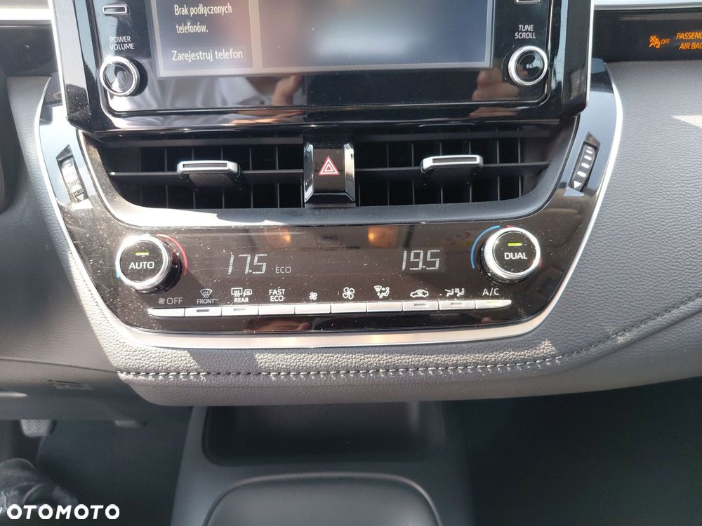 Toyota Corolla - 24