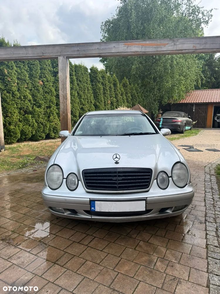 Mercedes-Benz CLK - 7