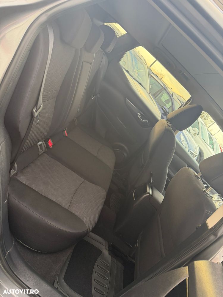Nissan Qashqai 1.6 DCI Xtronic TEKNA - 9