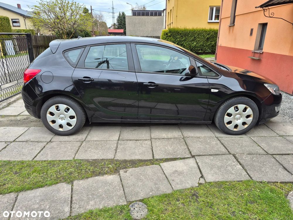 Opel Astra 1.6 Color Edition - 4