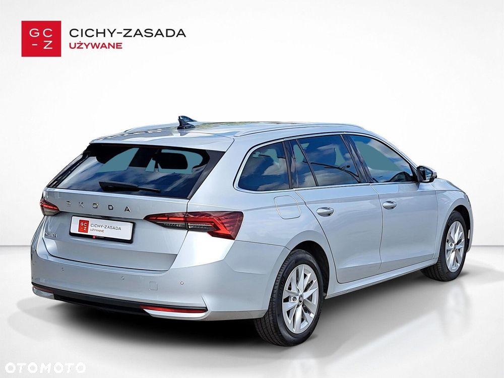 Skoda Octavia 1.5 TSI mHEV Selection DSG - 5