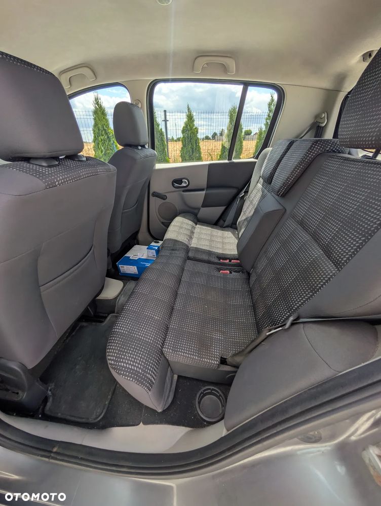 Renault Modus 1.6 16V Privilege - 25