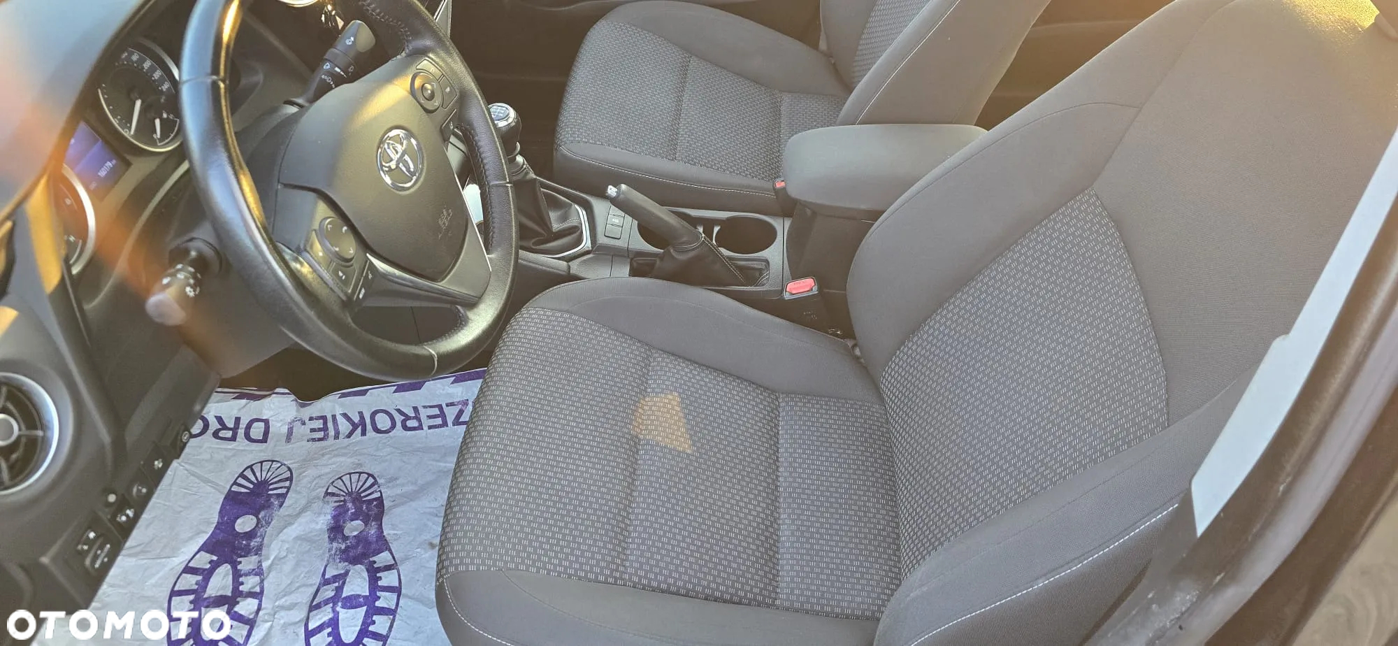 Toyota Corolla 1.6 Comfort - 11