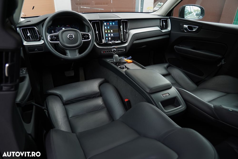 Volvo XC 60 B4 MHEV Inscription - 28