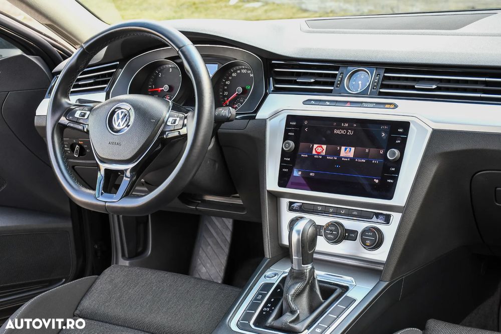 Volkswagen Passat 1.6 TDI (BlueMotion Technology) DSG Comfortline - 19