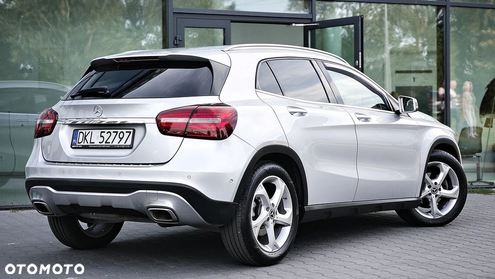 Mercedes-Benz GLA 220 d 4-Matic AMG Line - 6