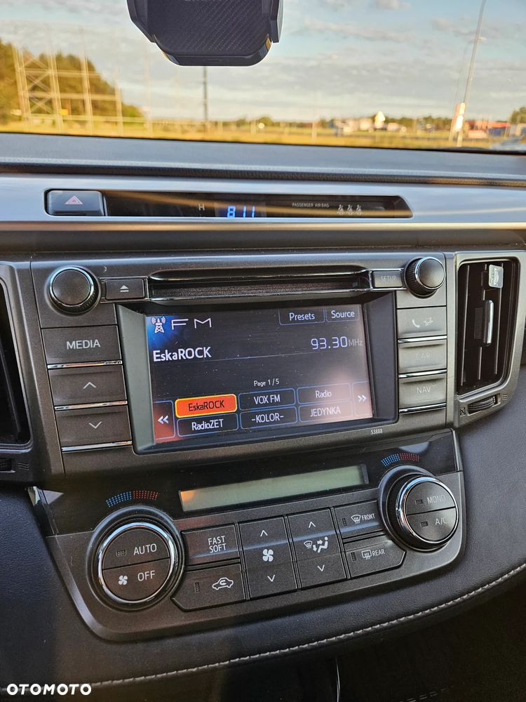 Toyota RAV4 2.2 D-4D Premium - 8