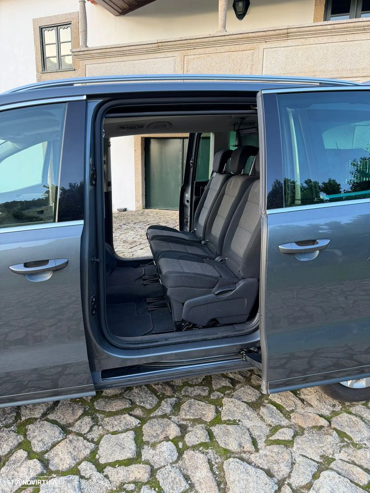 VW Sharan 2.0 TDI Confortline - 11