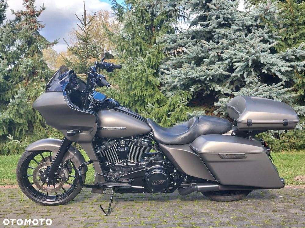 Harley-Davidson Touring Road Glide - 4